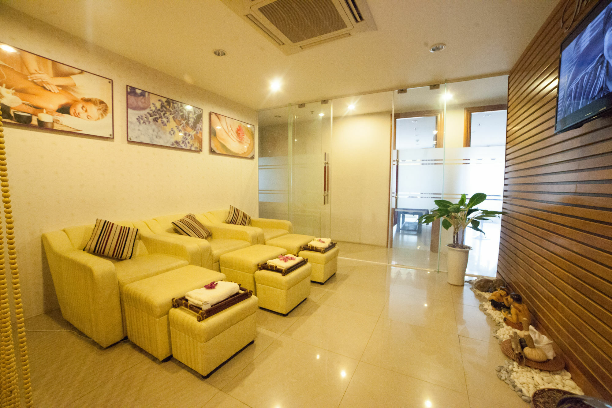 โรงแรมดานัง เปโตร ภายนอก รูปภาพ